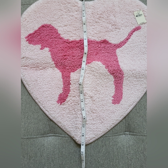 **SOLD** Victoria's Secret PINK Bath Mat - NWT/ NIB - Picture 6 of 7